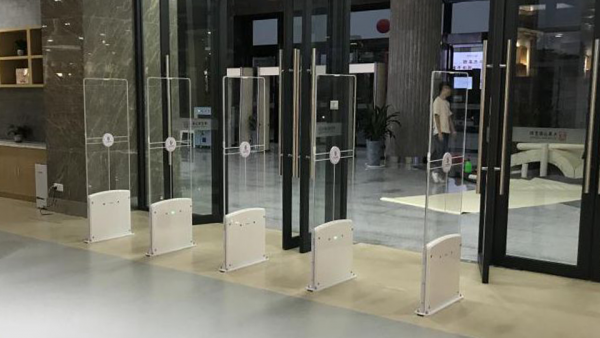 Security-gates-3-960